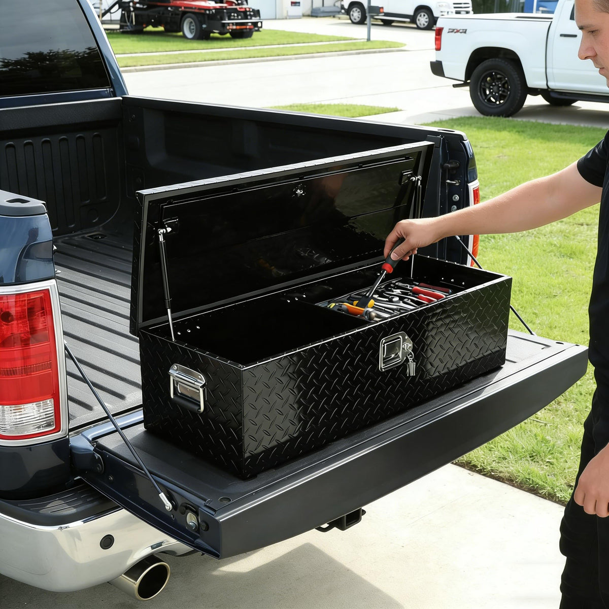 39" Aluminum Lockable Truck Tool Box Y200554